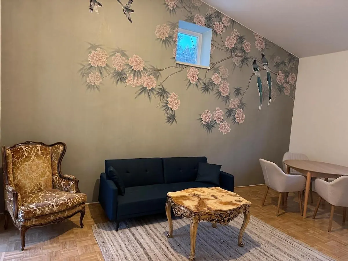 Studio Apartment Graz Schloss Eggenberg