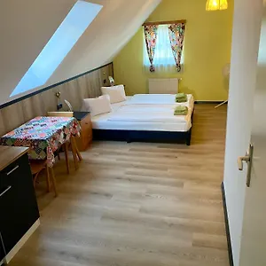 - Alt - Strassgang Affittacamere