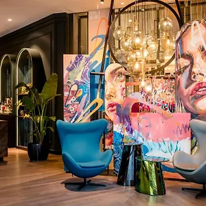 Hotel One, Štýrský Hradec